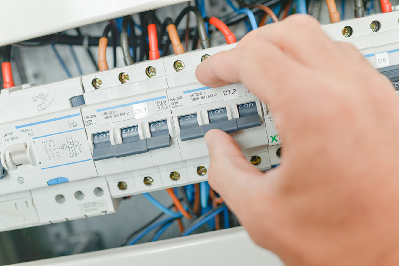 Schalt­schrank­bau bei Elektro Krause GmbH in Flöha